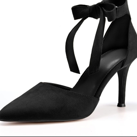 Elegant Black Women's Heels Suede NEW IN BOX - Picture 1 of 9
